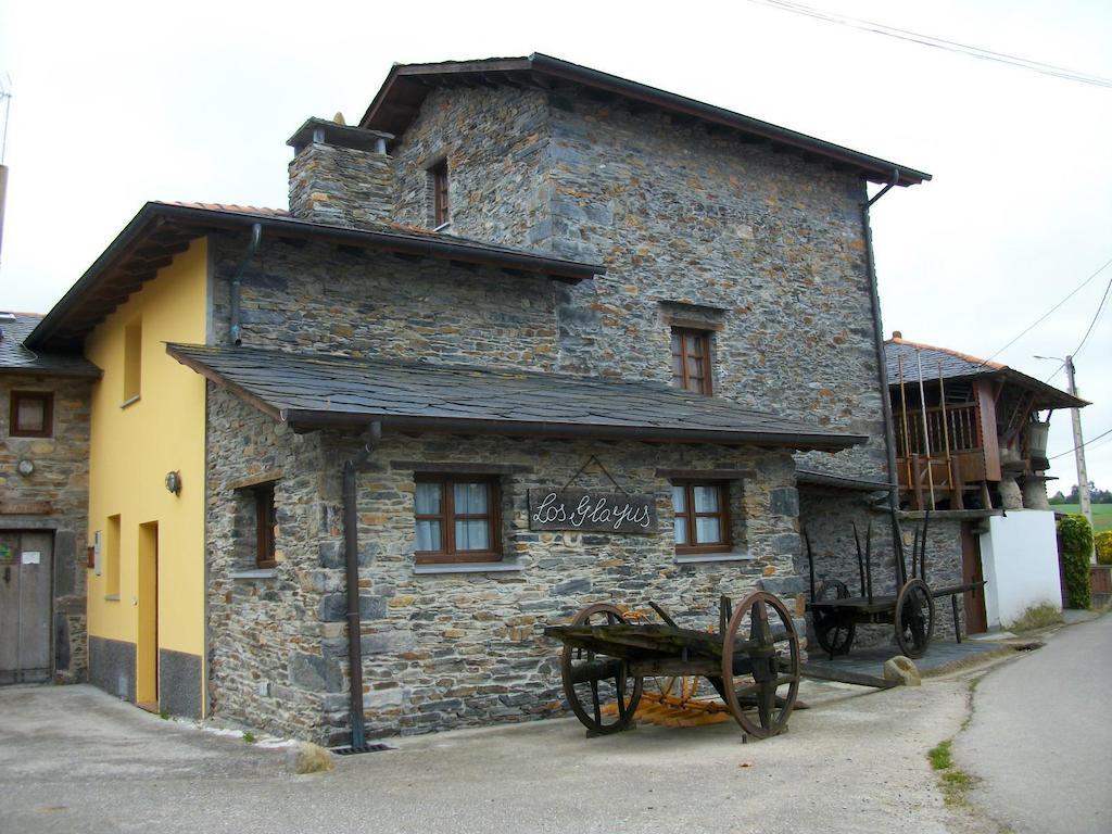 Гостьовий будинок Casa De Aldea Los Glayus Луарка Номер фото